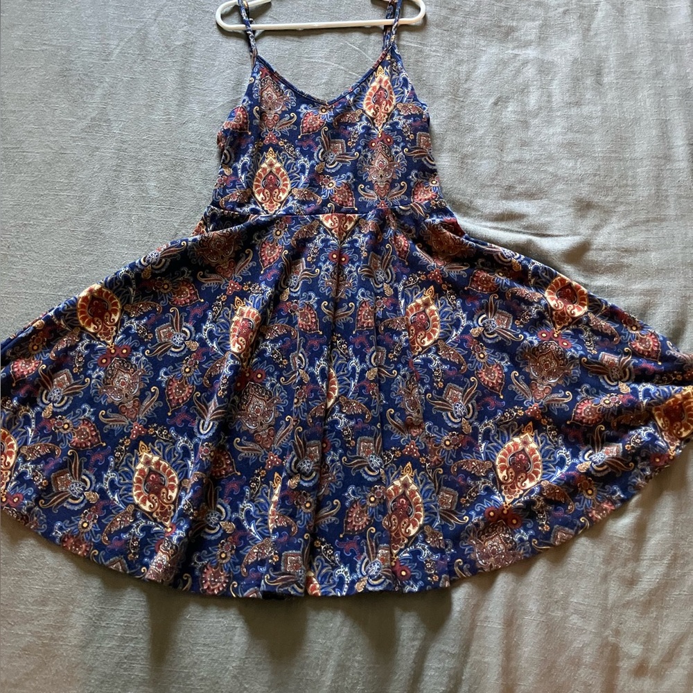 Sundress - Picture 2 of 4